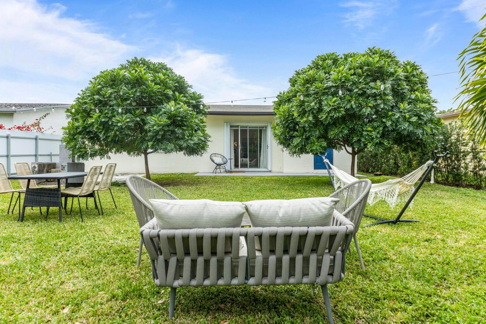 Hidden Garden: A Serene Miami Escape Apartment Cutler Bay Exterior photo