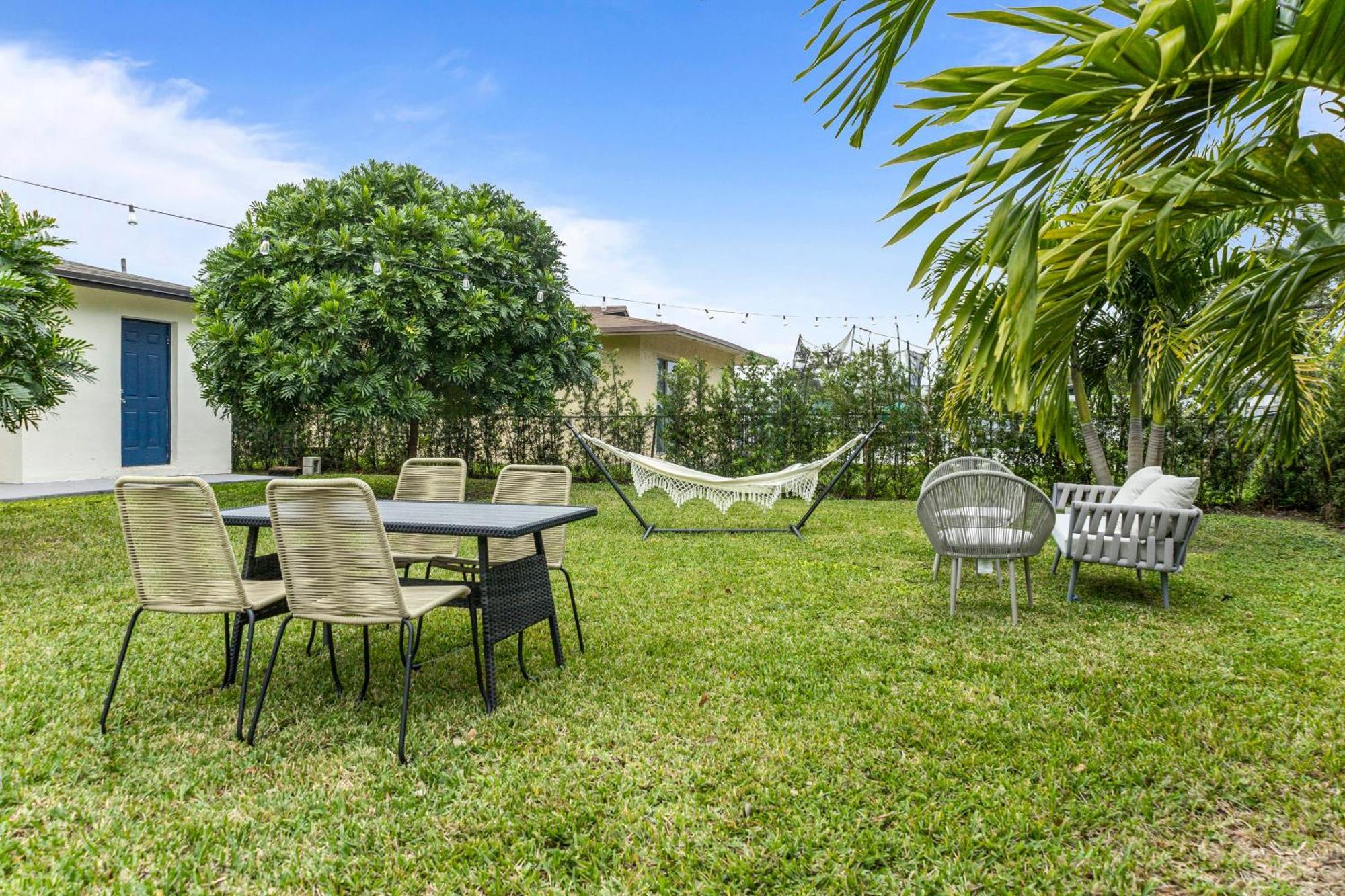 Hidden Garden: A Serene Miami Escape Apartment Cutler Bay Exterior photo